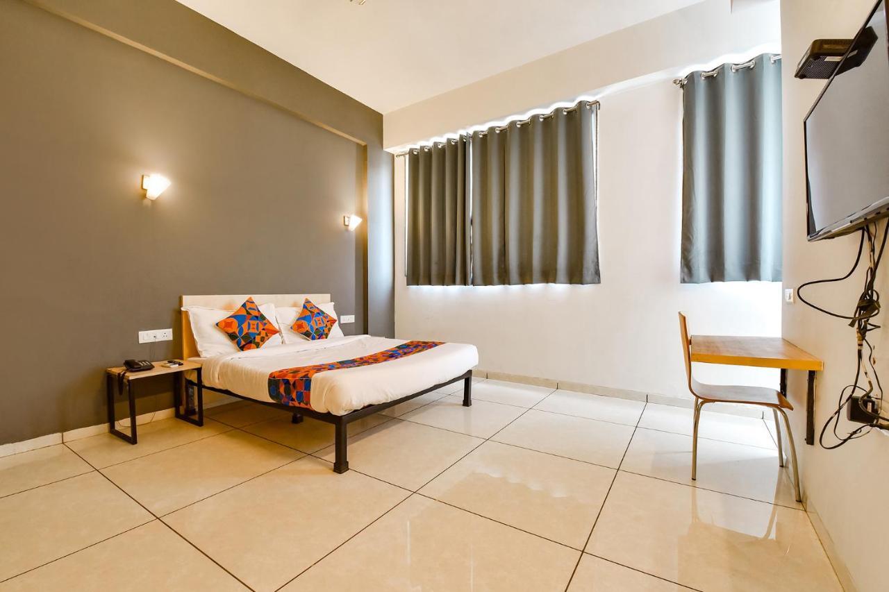 Fabhotel Kaviya - Bopal Ahmedabad Exterior foto